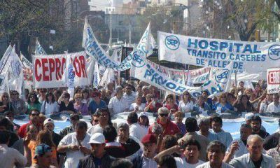 Marcha la CGT contra despidos, suspensiones y por aumentos salariales