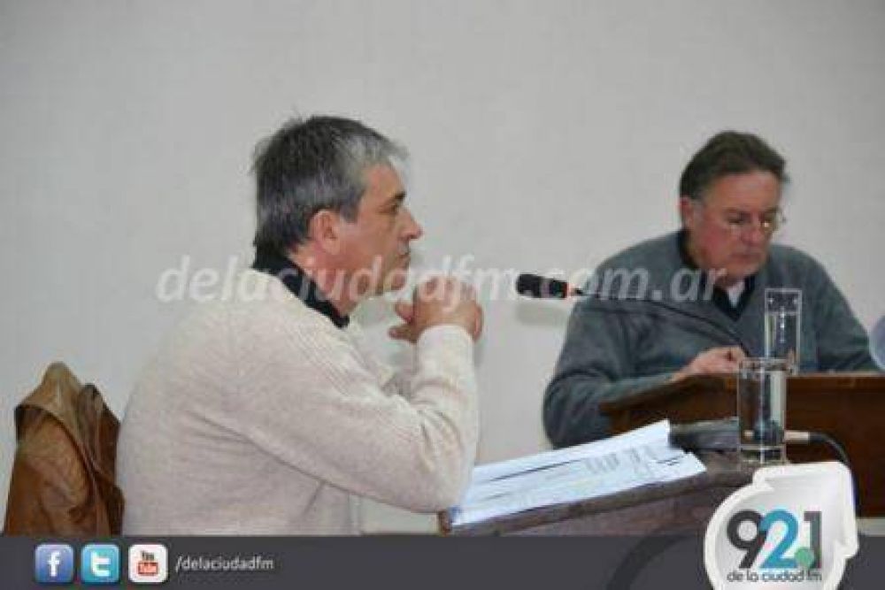 El concejal del Frente Renovador llam a 'achicar el aparato poltico municipal'