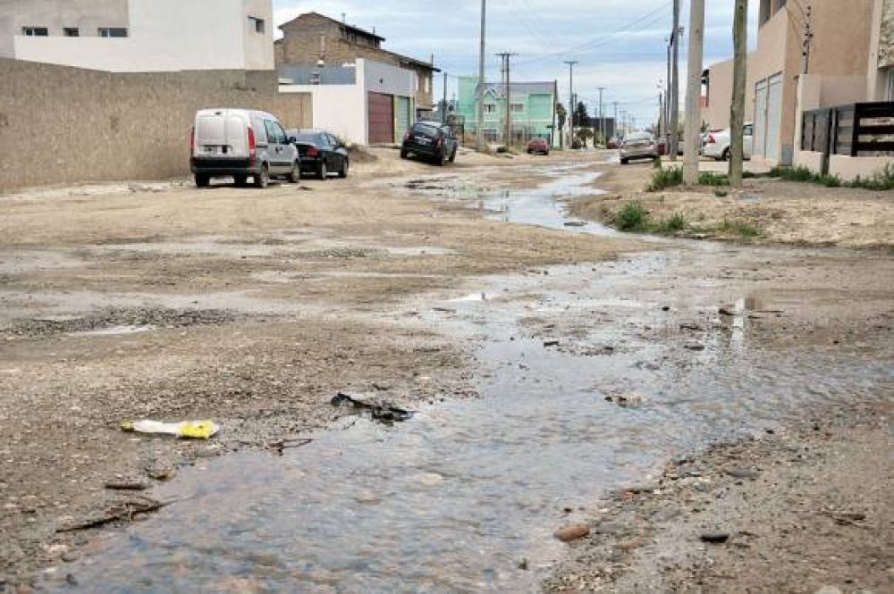 Seg�n la SCPL los taponamientos se producen por el mal uso de la red colectora