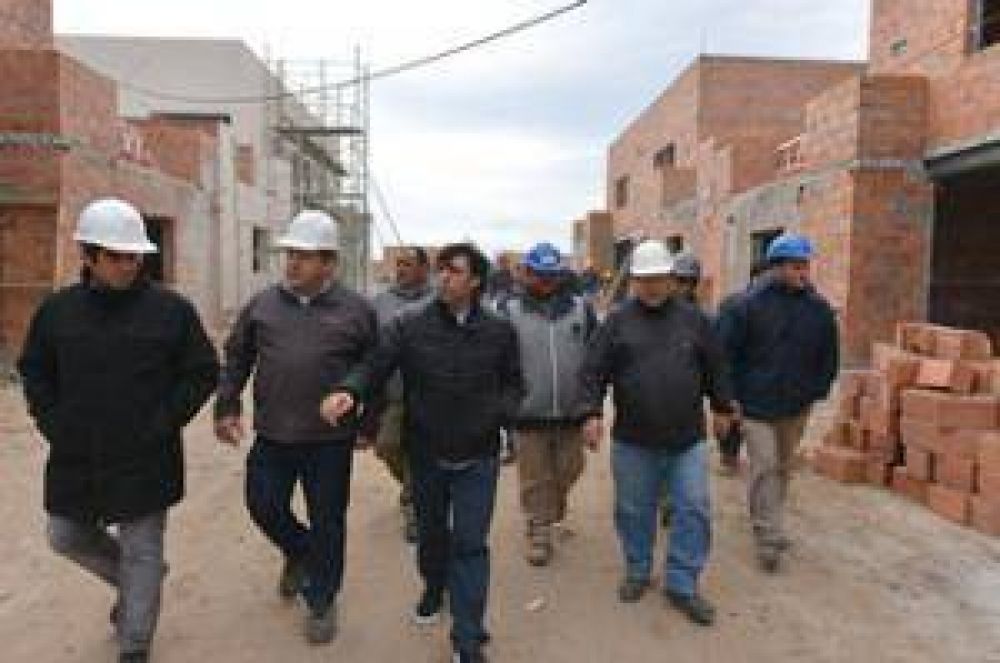 Bossio: 114 familias de Azul fueron sorteadas para su cr�dito PRO.CRE.AR. 