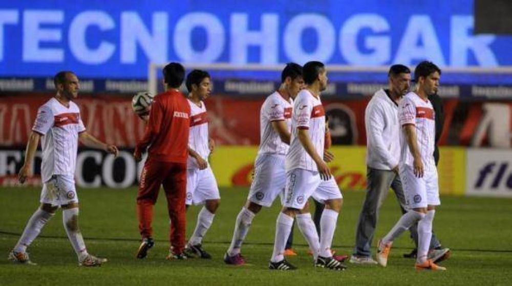Boca Unidos y Argentinos Juniors en Corrientes, fue suspendido
