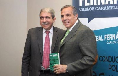 Sapag y An�bal Fern�ndez compartieron escenario en Neuqu�n