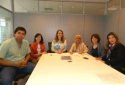 La Unse y Educaci�n rubrican convenio para desarrollar Programa de Olimp�adas en Filosof�a