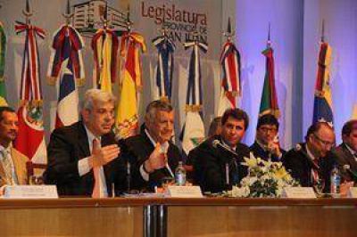  Debaten sobre el nuevo rol de los municipios