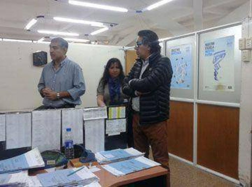 Personal de educaci�n se reuni� con CTA Santa Cruz