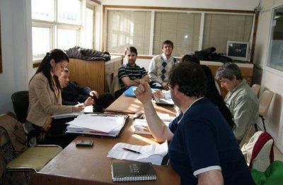 Contin�an las reuniones paritarias entre el Gobierno y SUTEF