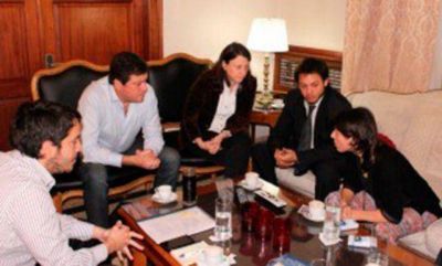 Compromiso del Vicegobernador con la familia de Luciano Arruga