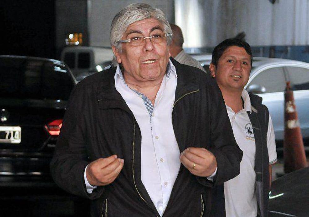 Moyano analiza un plan de lucha sin Barrionuevo pero niega ruptura