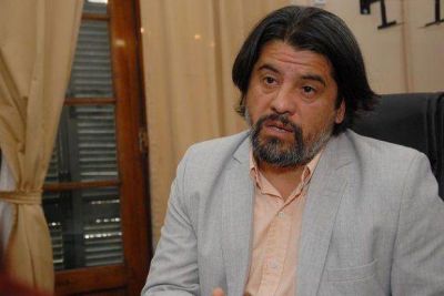 Pol�mica: proponen debatir la Reforma en las escuelas