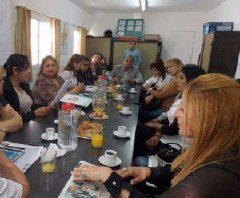 Concejales capitalinos dialogaron con la ONG Trata de Personas