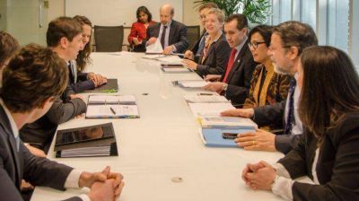 El Banco Mundial pide a la Argentina 