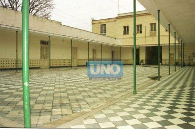 Defensor del Pueblo de la Naci�n pidi� a funcionarios provinciales controlar el uso de agroqu�micos