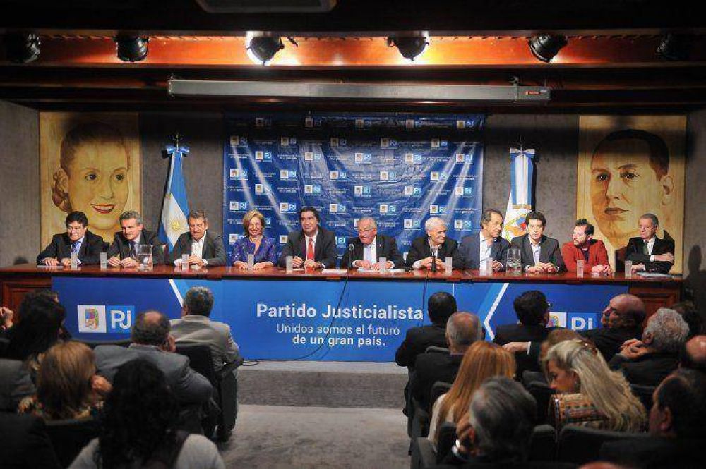 Pleno respaldo del PJ a Cristina Kirchner en la lucha con los fondos buitre