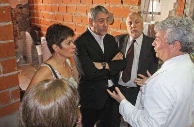 Avellaneda: El hospital �Ana Goit�a� recibi� un respirador de alta frecuencia