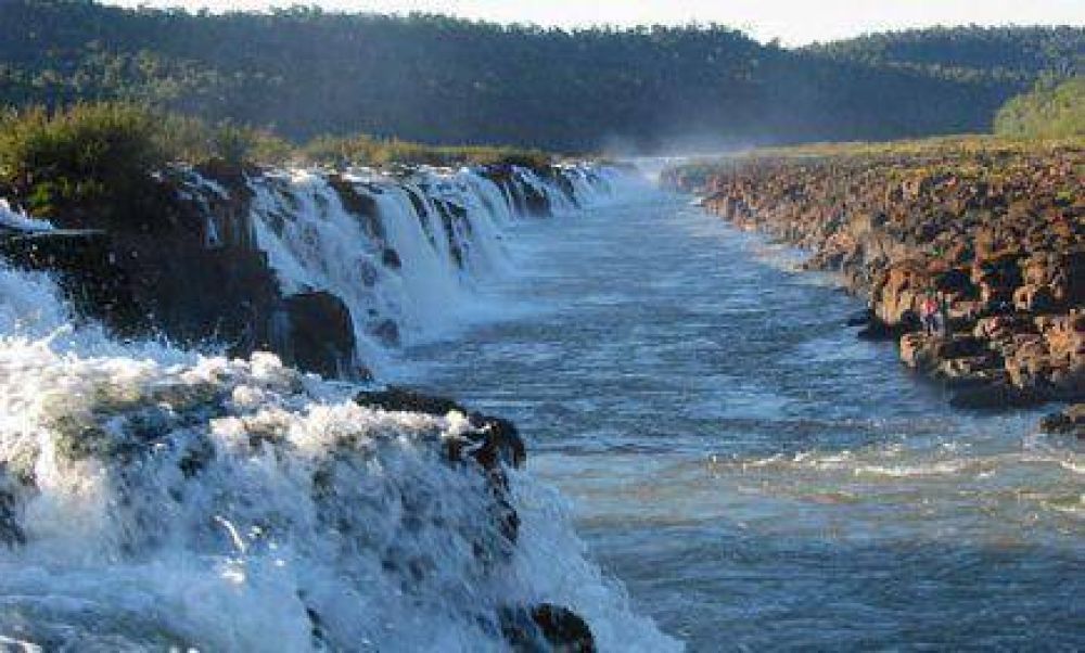 Contin�a cerrado el Parque Mocon� por la crecida del R�o