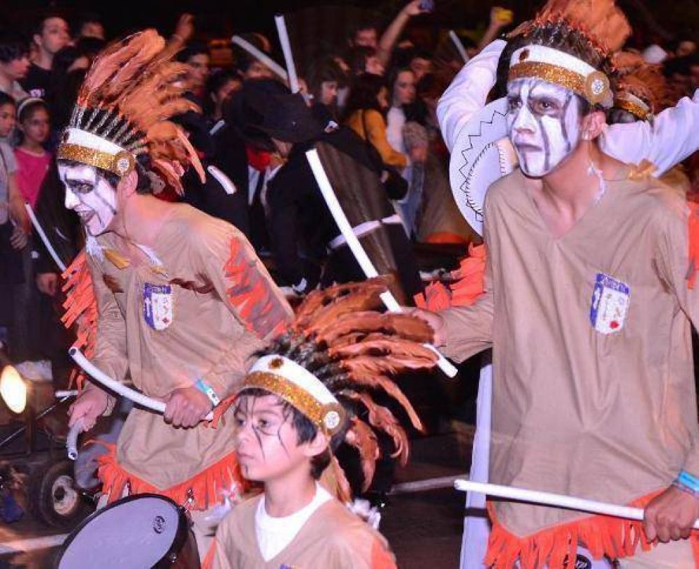 Presentar�n oficialmente la Estudiantina 2014 este mi�rcoles