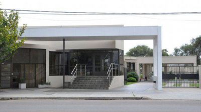 Responsabilizan a una empresa bahiense por el f�retro que se desfond� en pleno velorio 