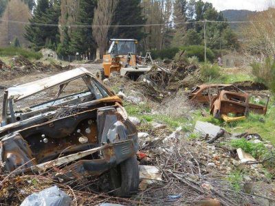 Limpiaron el basural clandestino en el barrio Vivero