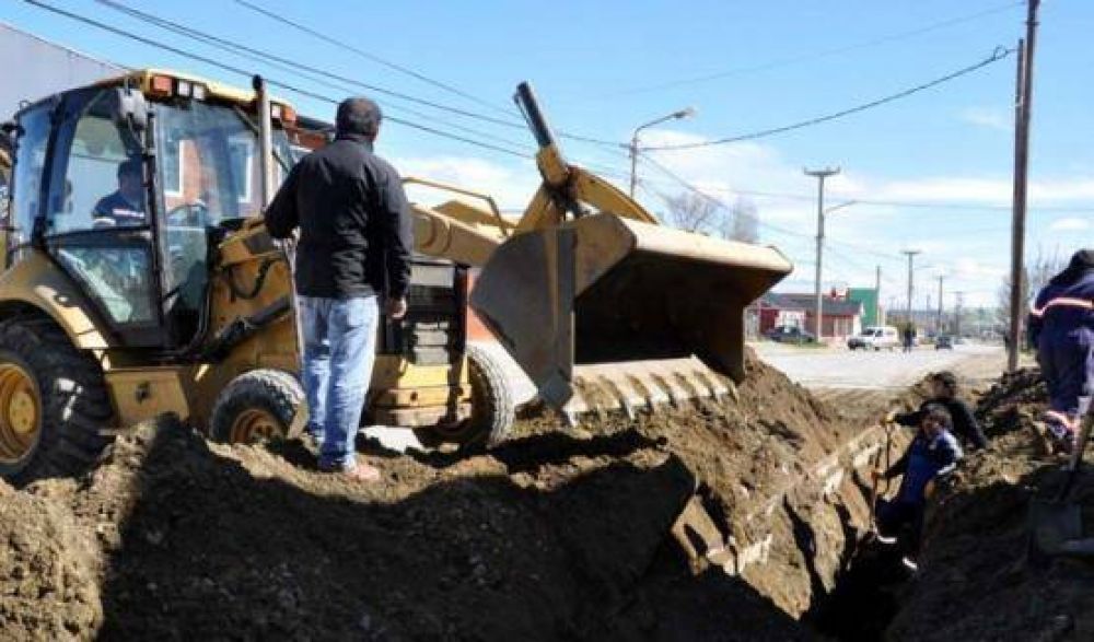 Inici� obra para extensi�n de red Cloacal