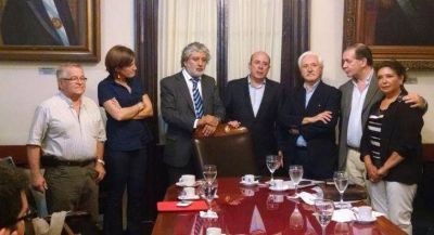 Para Rub�n Pruyas, la Provincia no se ocupa del problema telef�nico