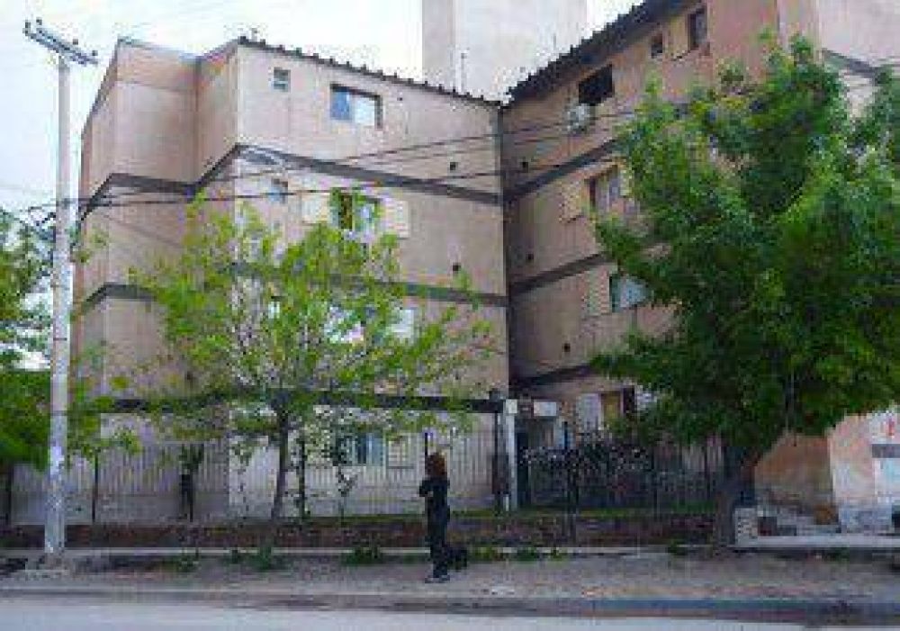 Dos hermanos viven a los tiros y mantienen en vilo a Mudon 