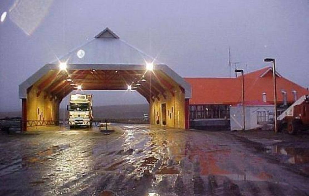Juicio en Chile por contrabando de cigarrillos