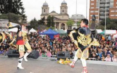 Feria de las Colectividades en Mor�n
