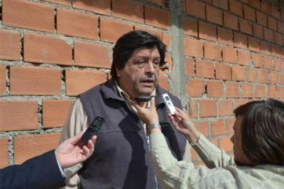 Critic� a Peralta por hacer pol�tica con plata de Naci�n