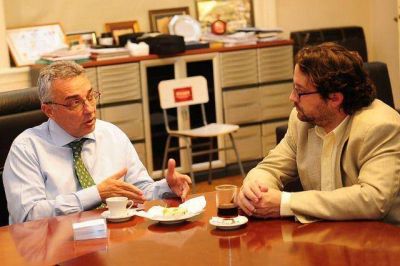 Marco Lavagna expuso lineamientos econ�micos del FR en Tigre