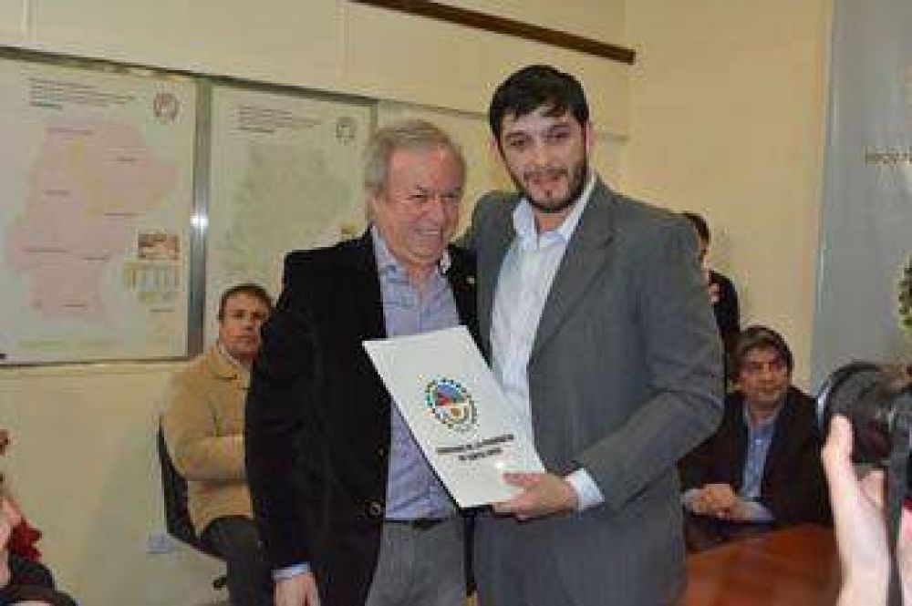 PERALTA PUSO EN FUNCIONES A MAURO CASARINI