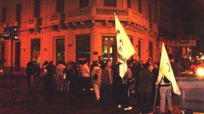 Hist�rico: tres d�as sin El Diario de Paran� en la calle