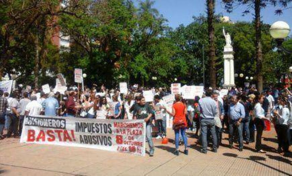 �Corten los impuestos, bajen los impuestos, estamos cansados�