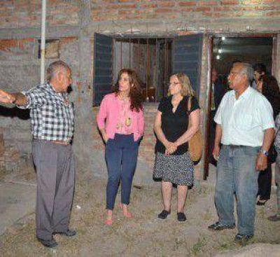 El Centro de Jubilados Comandante Besares recibi� alborozado a la gobernadora