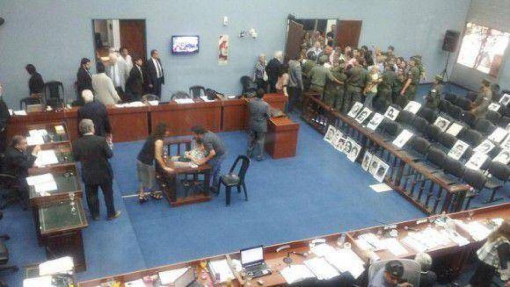 Suspenden juicio tras incidente entre el �tuerto� Albornoz y testigo