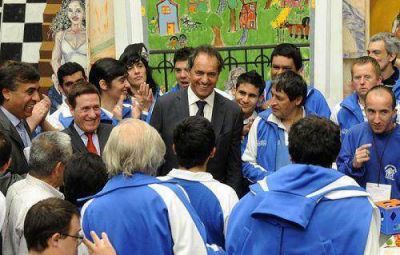 Scioli pidi� que se debata ley de armas