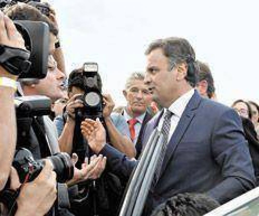 Apoyo a Neves del PSB y el Club Militar