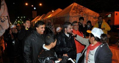 Peregrinaci�n a Luj�n: uno m�s en la lluvia