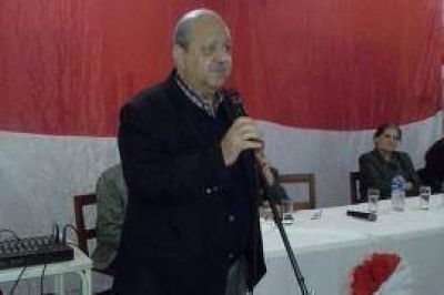Brizuela del Moral pidi� a los sectores de la UCR �pechar el mismo carro�