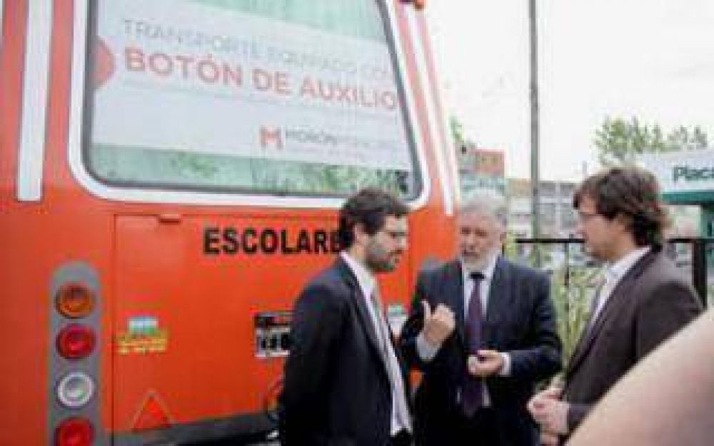 Mor�n: Intendente Ghi present� bot�n de auxilio para transportes escolares