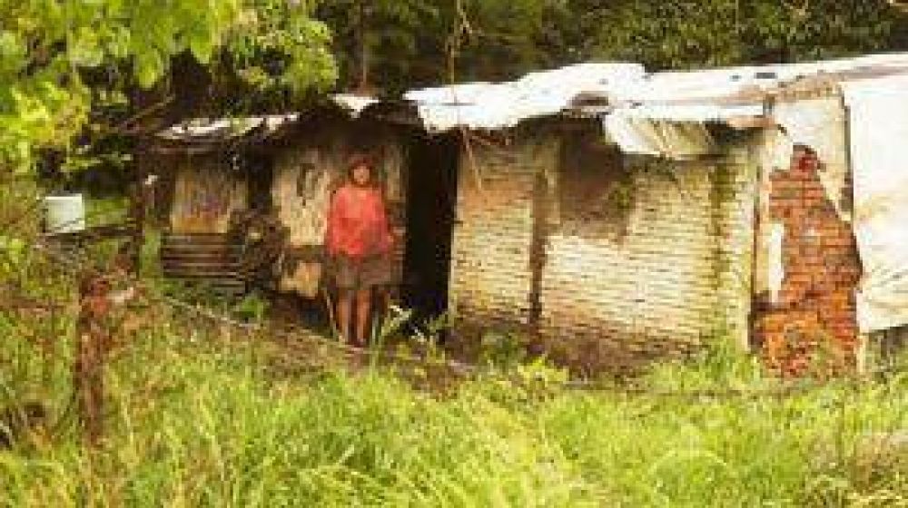 Vecinos de Emilio Ayarza sin luz y bajo agua por fuerte tormenta