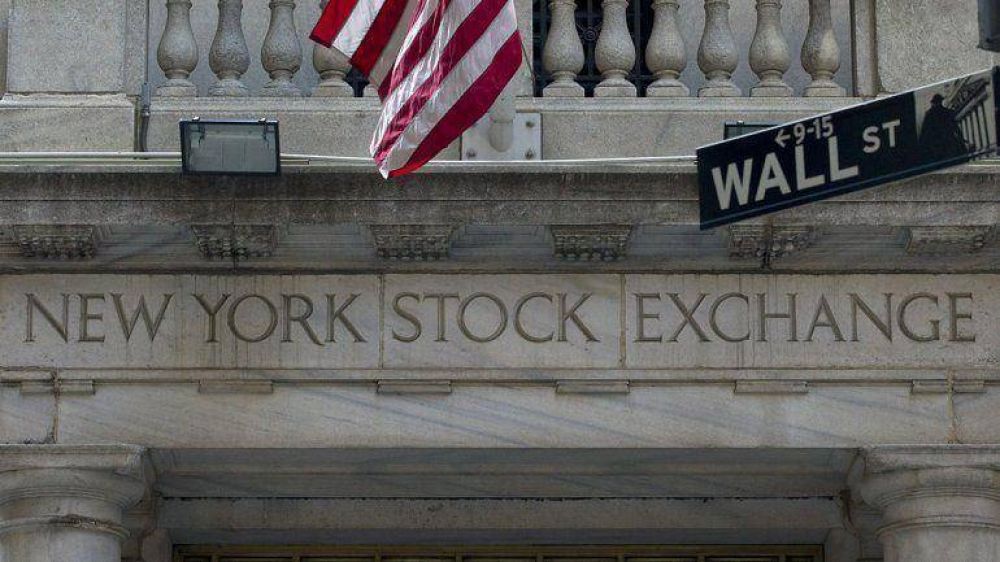 Un rumor letal dispar� el d�lar, hizo caer la Bolsa y arrastr� tambi�n las reservas del BCRA