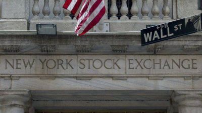 Un rumor letal dispar� el d�lar, hizo caer la Bolsa y arrastr� tambi�n las reservas del BCRA