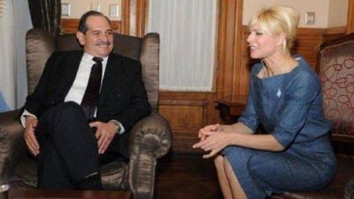 Rabolini visit� Tucum�n y �coquete� politicamente con Alperovich y Amaya
