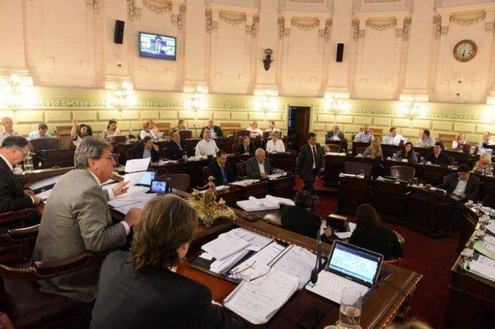 Diputados cuestion� a Bonfatti por calificar de mercenario al PJ