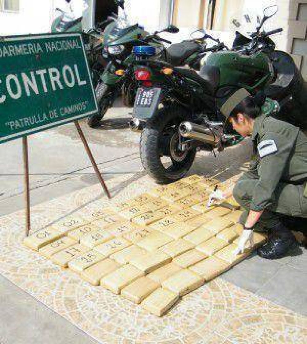 Gendarmer�a incaut� 432 kilos de drogas