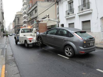 Enviaron al corral�n 25 autos por estacionar en cuadras prohibidas del centro