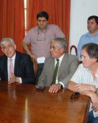 Habr� combo para estatales: aumento, blanqueo y recategorizaciones