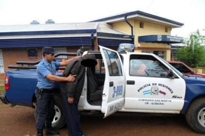 Detienen a un hombre cuando intetaba robar a punta de cuchillo