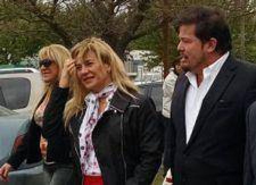 Andrea Rodr�guez reclam� a Nora de Lucia respuesta sobre infraestructura educativa