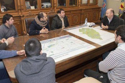 Se hizo entrega de 175 mil pesos a los trabajadores textiles